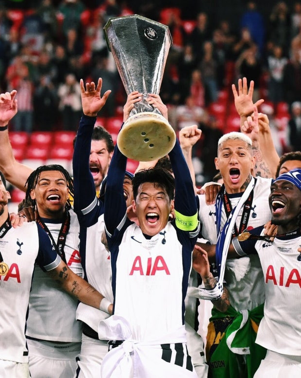 소니 오늘은 레전드가 맞다!!! 토트넘 UEFA 유로파리그 우승!!!